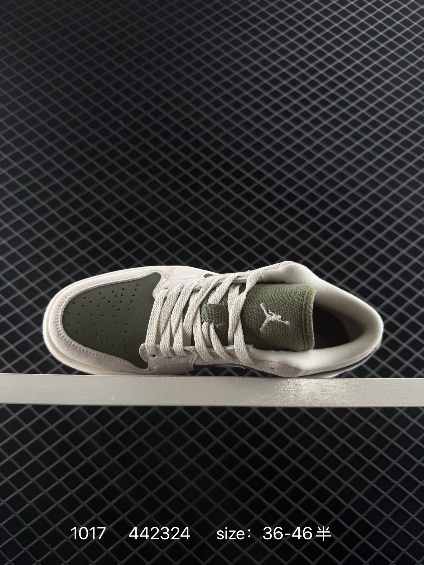 Nike Wmns Air Jordan 1 Low GS”Team Gold“